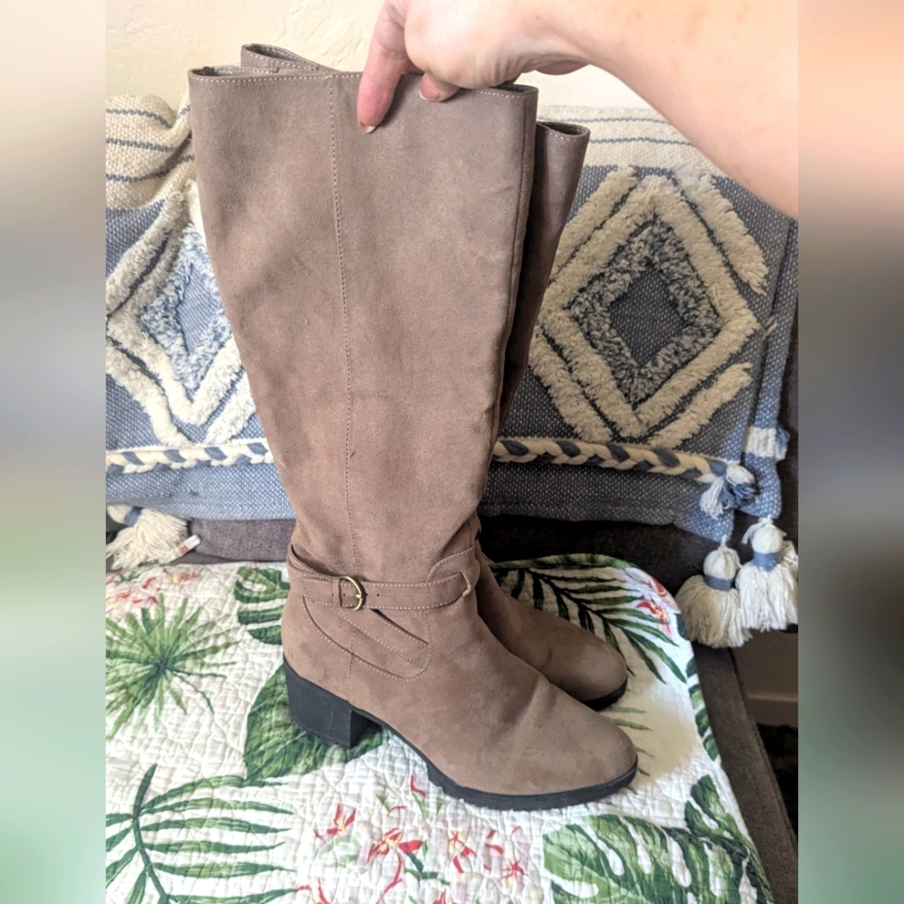 DR SCHOOLS Brown Knee-High Women's Boots
